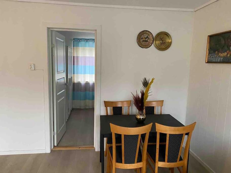 Lovely 2 Bedroom Apartmen With Free Parking Bergen Buitenkant foto