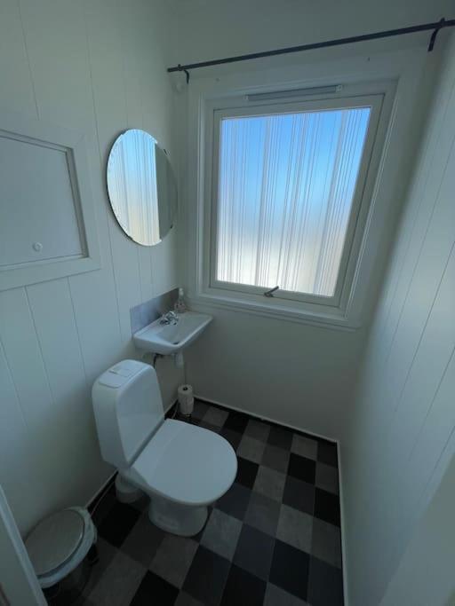 Lovely 2 Bedroom Apartmen With Free Parking Bergen Buitenkant foto